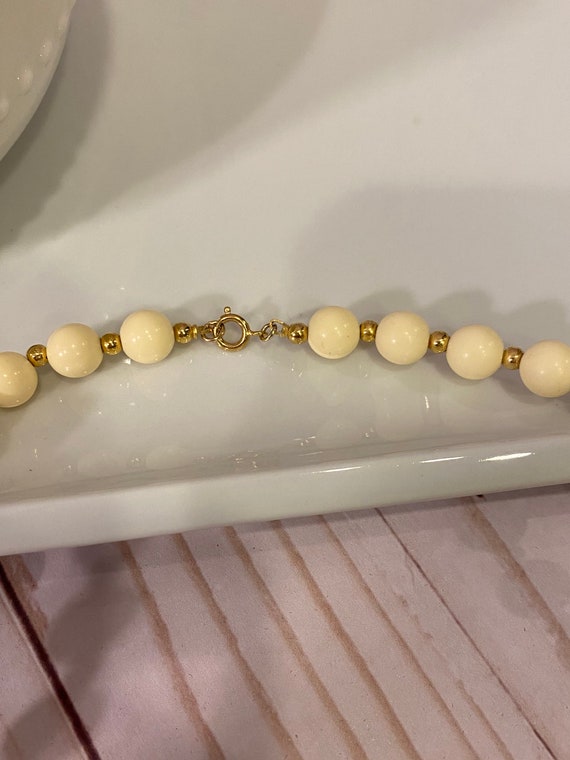 1960s Monet Cream Beaded Necklace with Gold Space… - image 6