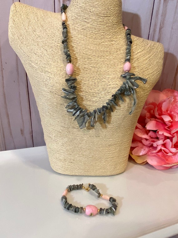 Gray Branch Coral Seashell Necklace and Earring Se