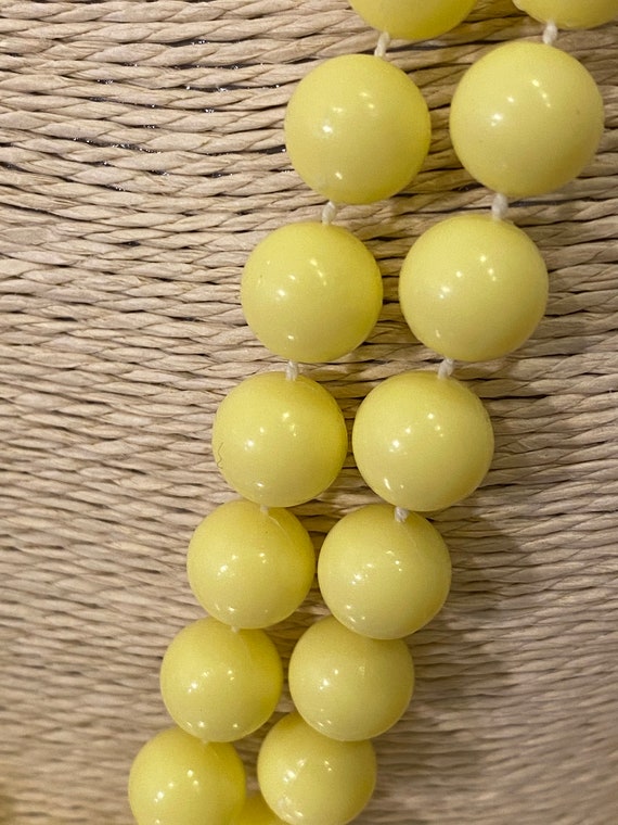 1960s Neon Yellow Lucite Long Beaded Necklace, Pa… - image 5