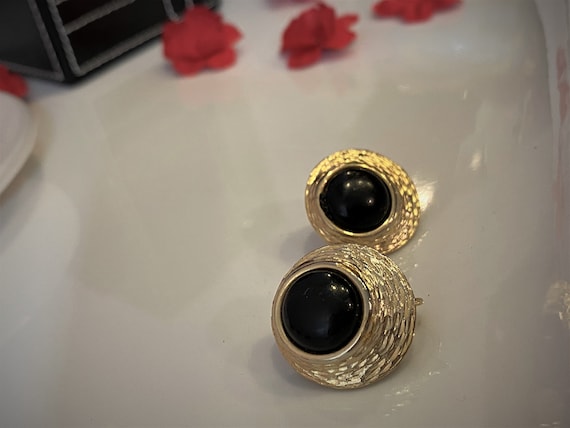 1950s Black Cabochon Enamel and Gold Clip-On Earr… - image 1