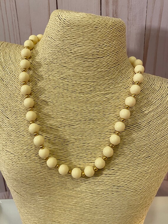 1960s Monet Cream Beaded Necklace with Gold Space… - image 3