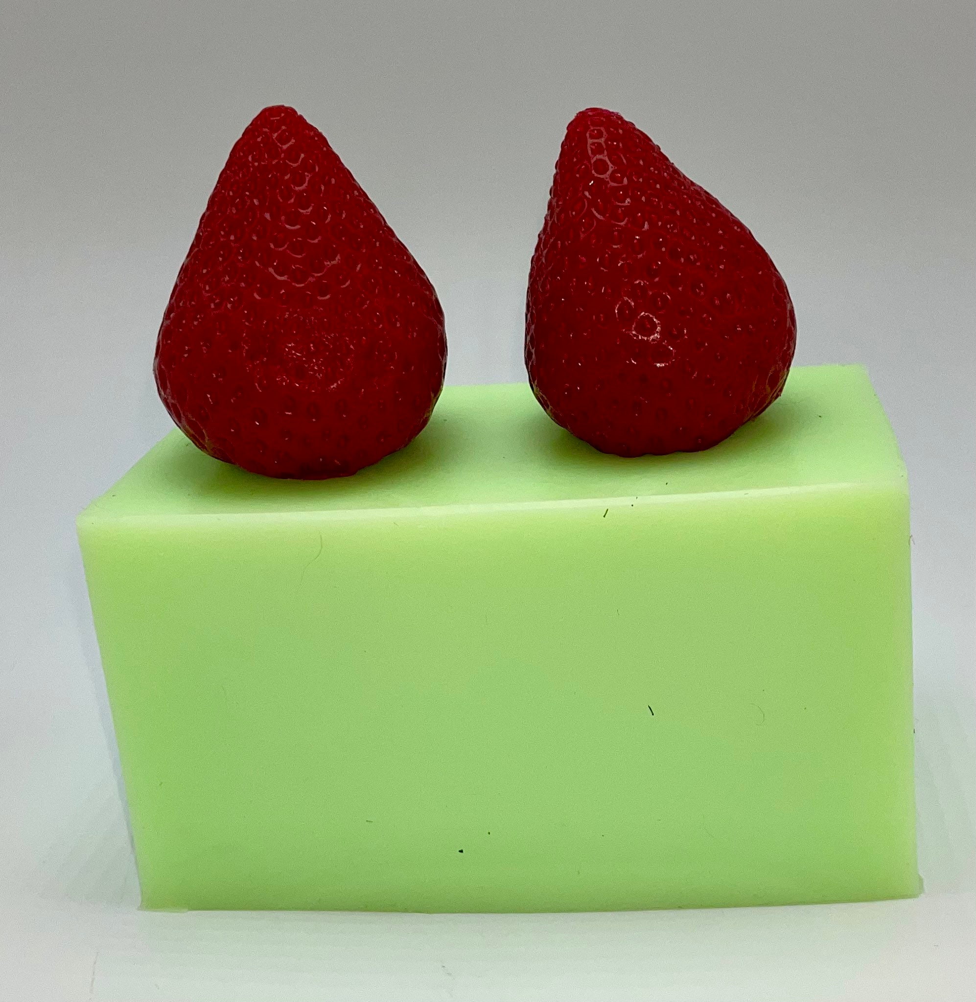 Shop Silicone Dessert Mold: 3D Strawberry Molds at Bakers Party Shop –  Sprinkle Bee Sweet