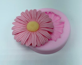 Daisy Chamomile silicone mold. 3D Flower mold for Soap Wax Candles Resin