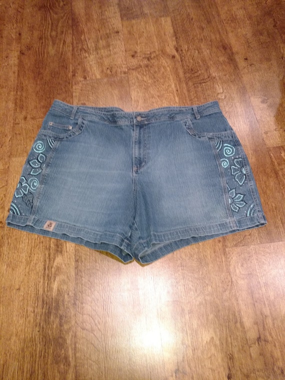size 24 womens shorts