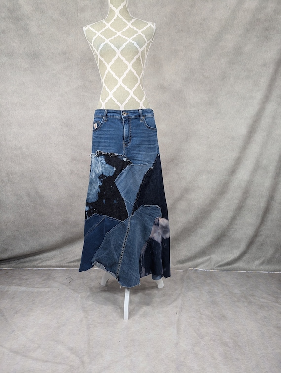 Jupe Boule Patchwork En Jeans Desigual - Taille FR 36 (réel 38), Bleu, Style Patchwork, Occasion En Excellent état