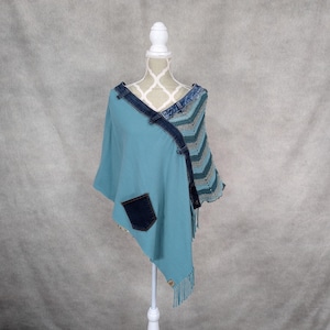 Frauen Upcycled Poncho O / S