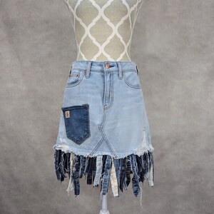 ★TREEMINGBIRD★ Vintage Frayed Denim Set-up Skirt 트리밍버드(TREEMINGBIRD) Vintage Frayed Denim Set-up Skirt