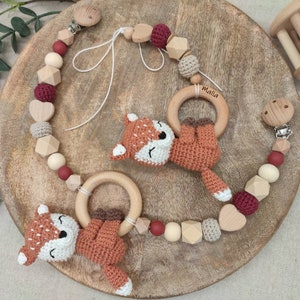 Geschenkdoos kinderwagenketting | Babyzitje hanger "Vos gehaakt"