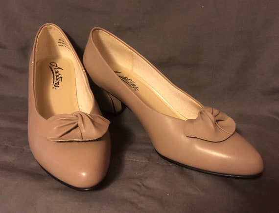 women's pumps 2 inch heels