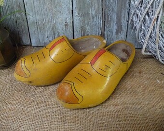 1 pair of old wooden clogs from Holland, Klompen