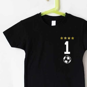 Geburtstagsshirt Fußball Kindershirt 1-9 Jahre schwarz | Vorderansicht