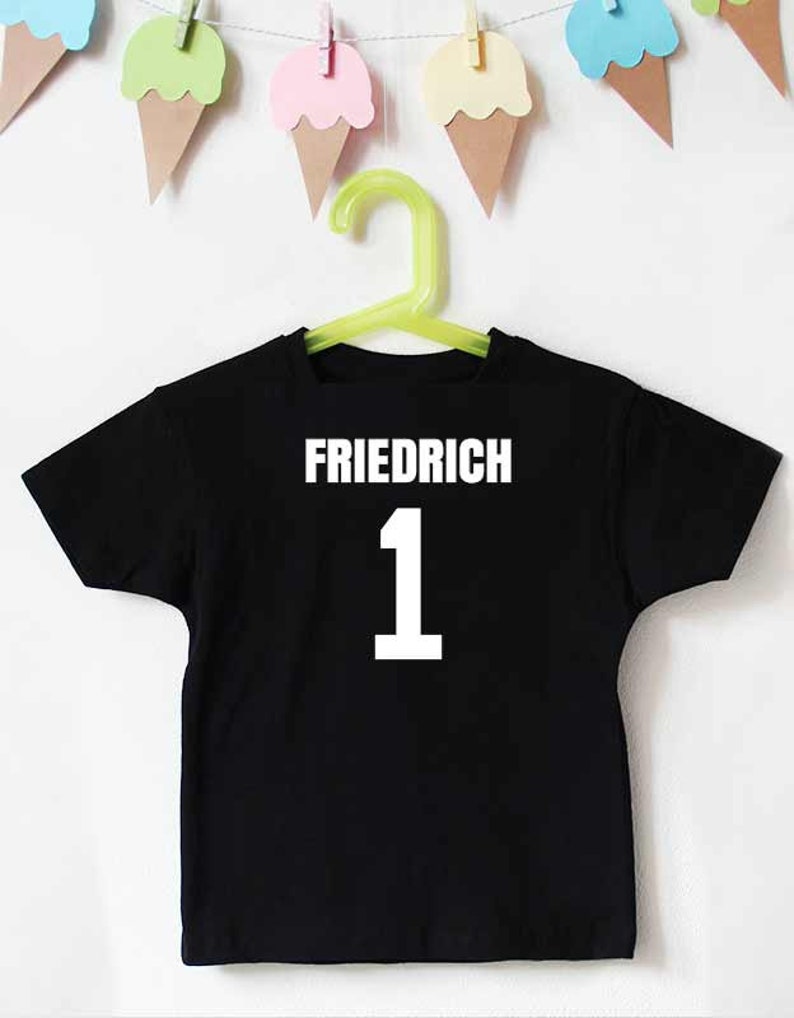 Geburtstag Fußball Shirt Fußball 1 10 Jahre Fußball Trikot Geburtstag Namen & Zahl Geburtstagsshirt Jungen (3) schwarz | weiß