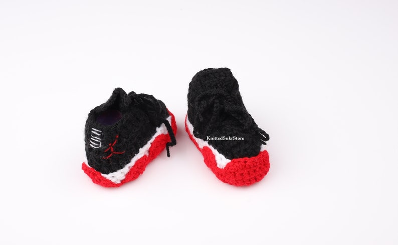 crochet baby jordans