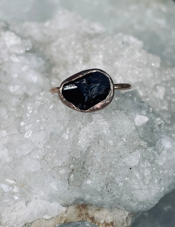 Raw obsidian ring deals