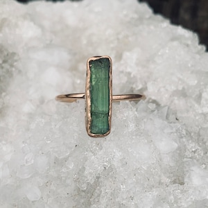 Green tourmaline ring| Raw tourmaline ring| Solid gold ring| Pink tourmaline ring| Raw stone rings