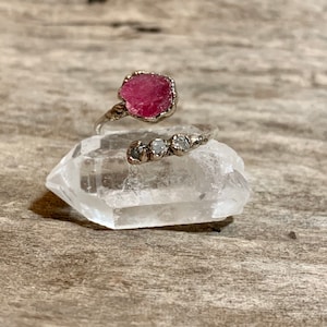 Pink tourmaline and raw diamonds twisted ring/ twisted rings/ raw diamond ring/ pink tourmaline rings/ protection rings/ meditation rings