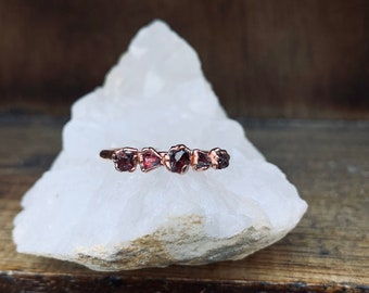 Garnet ring| birth stone rings| multi stone ring| stacking rings| raw stone rings| rose gold rings|