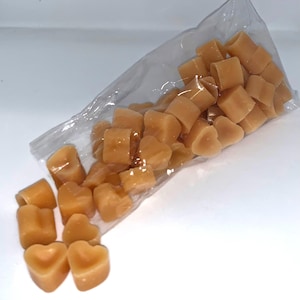 Mahogany Teakwood Scented Heart Shaped Wax Melts