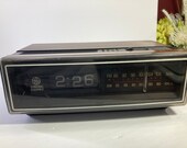 GE, Clock Radio, Flip Numbers, Vintage, Retro, Faux Wood, AM FM, Radio, Alarm Clock, Bedside Clock, Clock