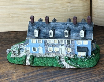 Mini Hershey Homestead The Hawthorne Miniature 78951 1990s Vintage Collectible House Building