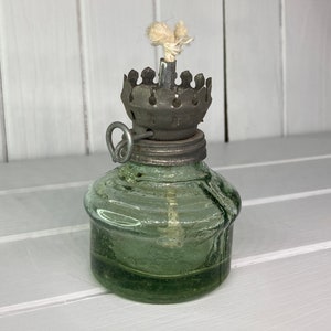Lâmpada, Querosene, Óleo, Antigo, Pequeno, Mão, Base, Soprado à mão, Vintage, Pavio, Vidro