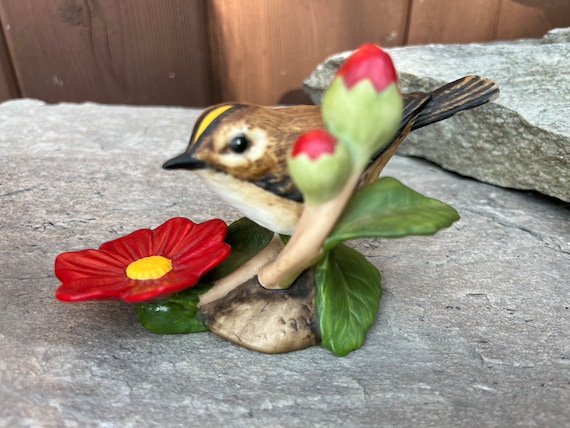 Goldcrest Franklin Mint Fine Porcelain Birds & Blossom Series
