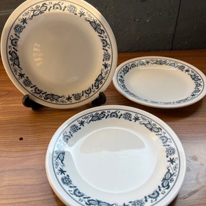 Set of 3 Corelle Old Town Blue Side Butter Dessert Plates Retro Vintage  Blue Onion Microwave Safe