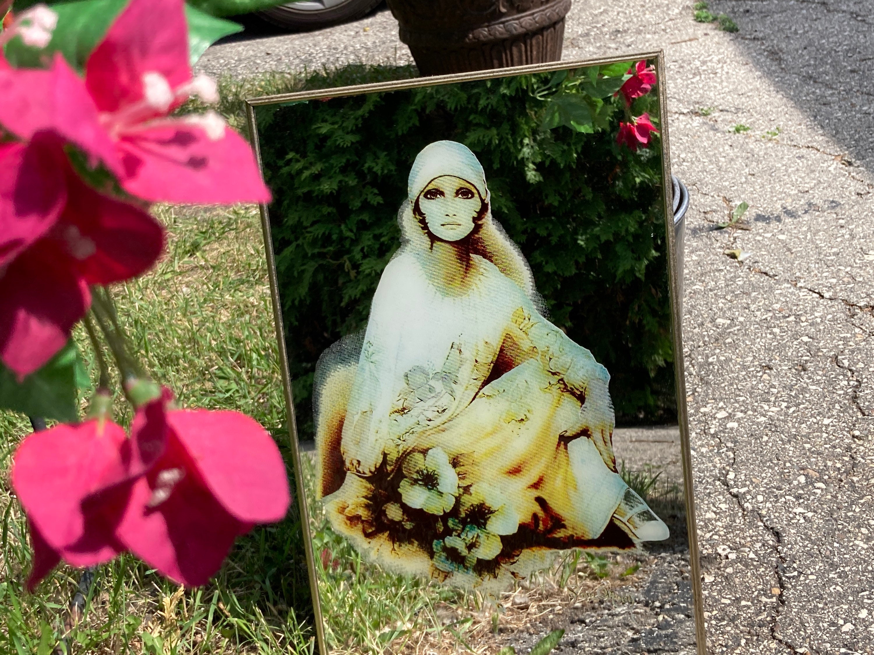 送料無料　サラ・ムーン　ミラー　鏡　1970年代　アンティーク　ヴィンテージ　Sara Moon　レトロ　壁掛け鏡　モダンインテリア 送料込み アンティーク インテリア雑貨 ⁄鏡（ミラー） \u2013 チェルシーオールド