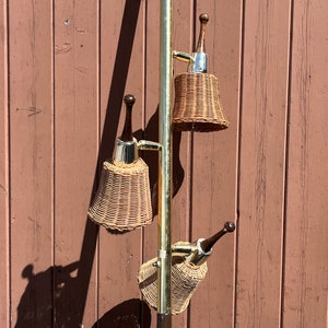 Wicker Cone Tension  Pole  Lamp, Floor Lamp, MCM, Mid Century, Retro, 60-70s, Vintage, Brass And Brown Pole Nautical