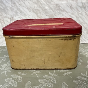Vintage Metal Bread Box: Retro Kitchen Storage, Empeco Hinged Lid