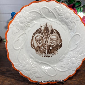 Plate WW2 “FOR DEMOCRACY” ChurchIll Roosevelt  Fenton James Kent Souvenir Collectible England Flower orange trim