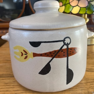 West Bend Handled Stoneware Bean Pot Casserole With Utensils  Pattern Vintage Double Handle