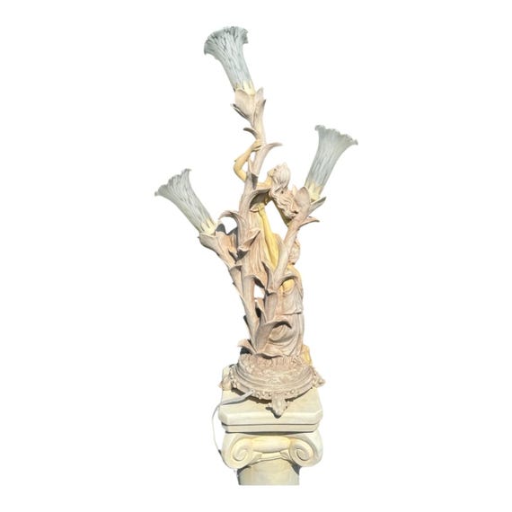 ヴィンテージ モロー スタイルのフィギュアランプ：ハニーサックル