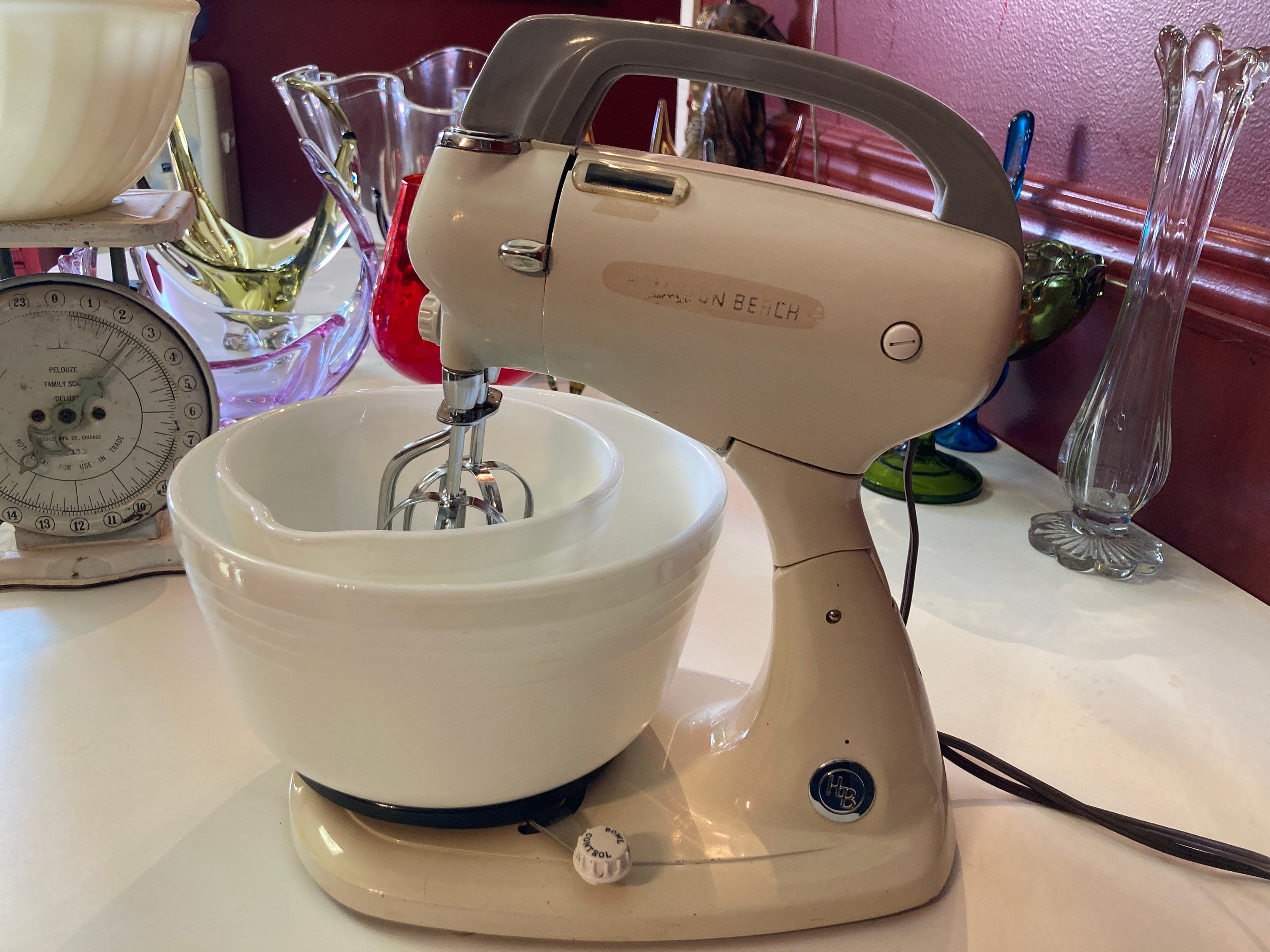 Hamilton Beach Model 24 Stand Mixer, 2 Bowls, Beaters, Design