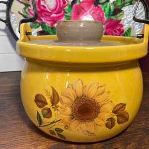 McCoy Sunflower Pot Humidifier Simmering Pot Handle Stoneware Lid Planter Pottery Vintage 723 USA