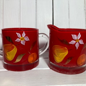Ensemble crémier et sucre peints à la main Bartlett Collins, verre rouge, bol et pichet vintage