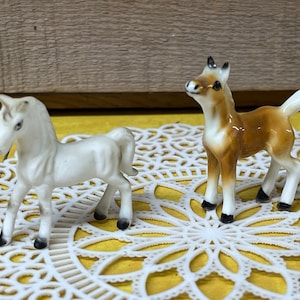 Miniature Foals  Horse Colt Pony, Collectibles Porcelain Mini Figurine Vintage Japan Bone China set of 2
