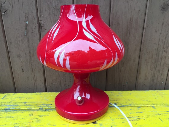 Red Art Glass Table Lamp: 1970s Atomic Mod Decor