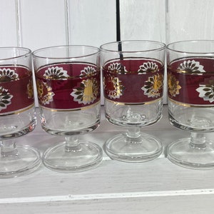Luminarc France Sherry Glasses Barware Cranberry Vintage Set of 4 Glasses Daisy Flower Design