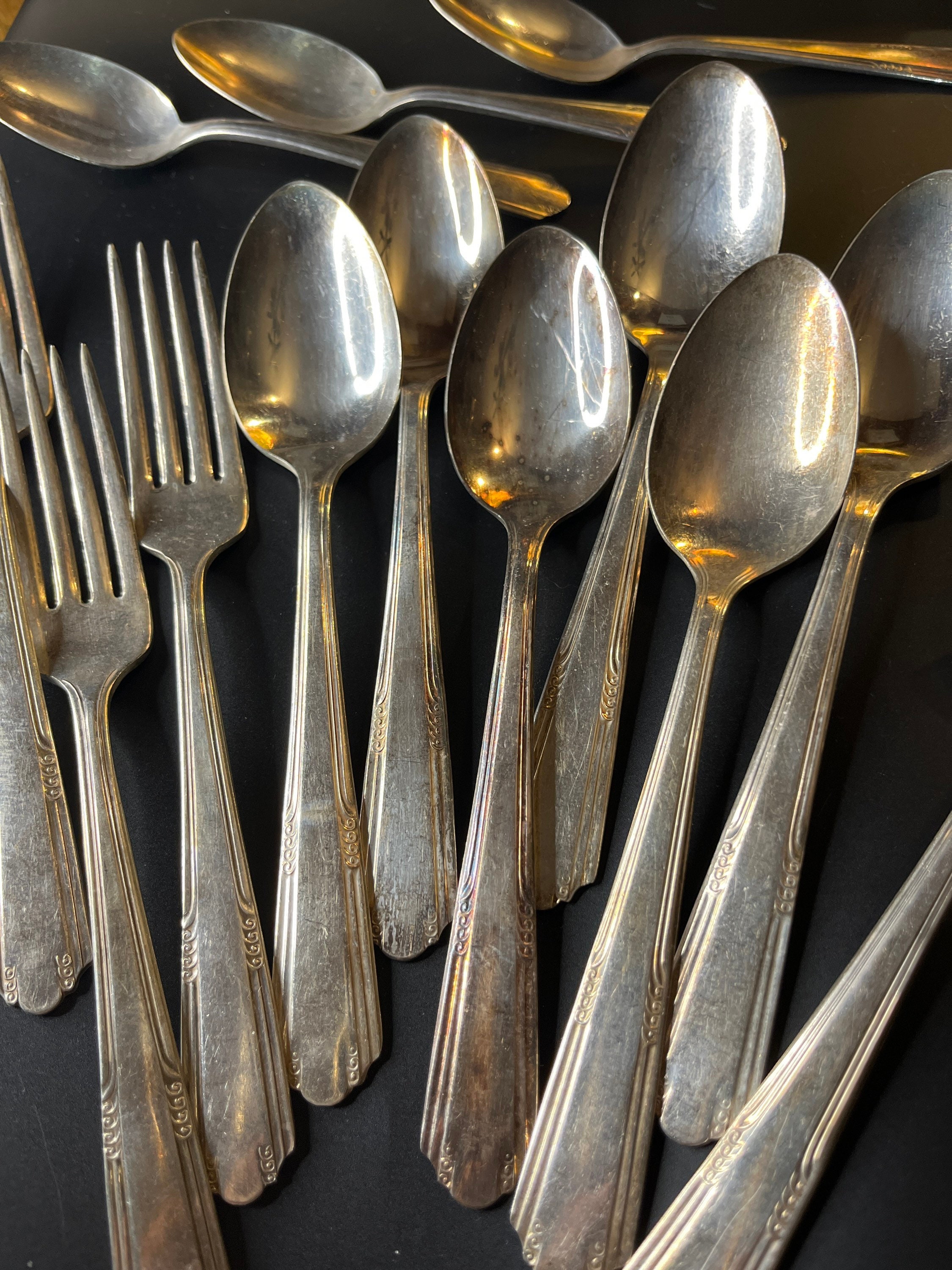 Deerfield Silver Plate Simplicity Antique Vintage Silverware
