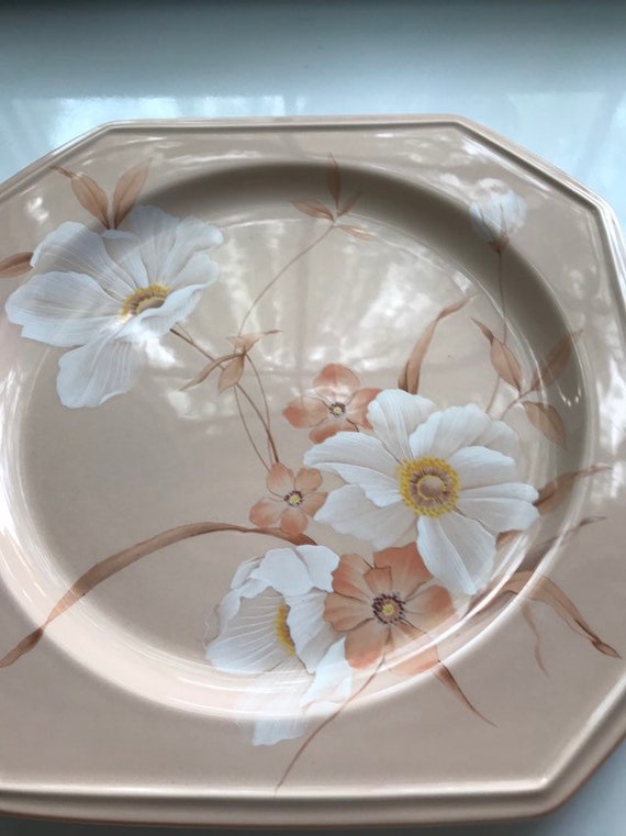 Mikasa Petal Puff Color Trend-- Serving Platter Peach Pink, White