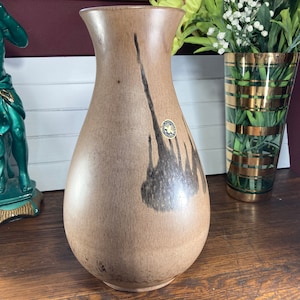 BMP, Blue Mountain Pottery, Vase,  Urn, Mocha, Ceramic Glaze, Vintage,  MCM,  Art, Pottery,  Canada, Drip, 958