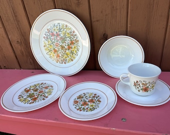 Vintage Corelle Indian Summer Dinnerware Set: 1970s Floral Kitchen Tableware