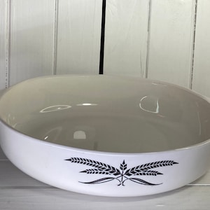 Anchor Hocking Cookware Black Wheat Casserole Dish Round USA vintage HTF