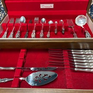 61 pieces, Flatware, Artistry Pattern, 1965, Community, Oneida, Flatware Silver Plate Vintage Chest