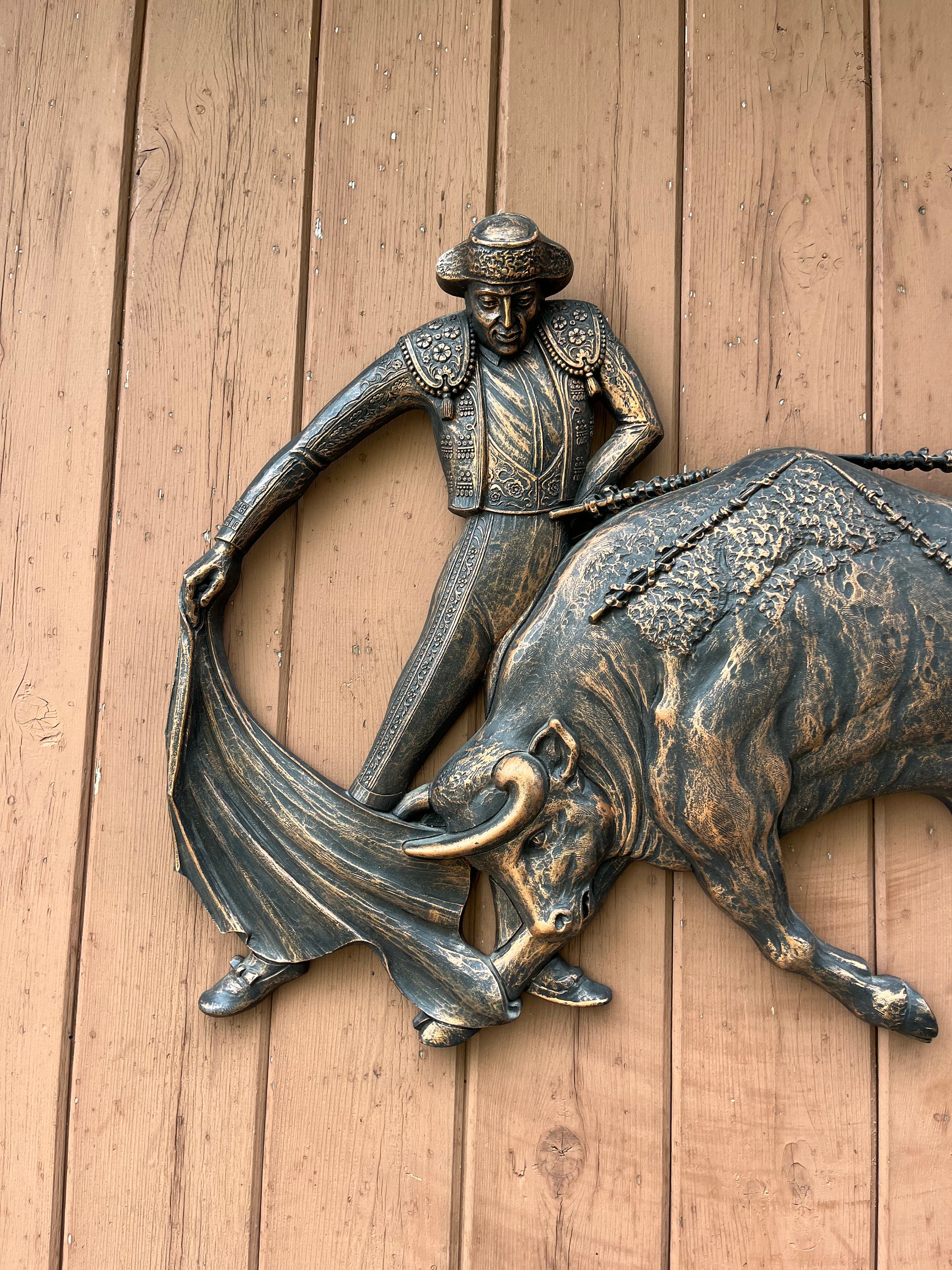 Vintage Coppercraft Bullfighter Wall Plaque: Retro Spanish Decor