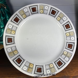 Dinner Plate, Broadhurst,  Kathie Winkle,  Rushstone Design,  MCM, Ironstone,  Scandinavian, 1970s,  Handpainted