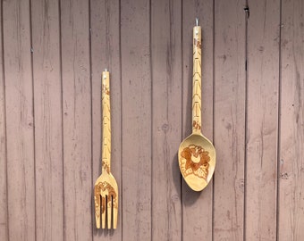 Vintage Tiki Holz Gabel und Löffel Wandbehang: Gebranntes Holz Küchen Dekor