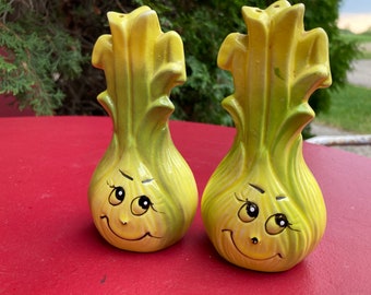 Salt Pepper,  Anamorphic, Salt And Pepper Shaker, Set, Onions, Japan, Vintage, Collectible, Novelty, Cutesy