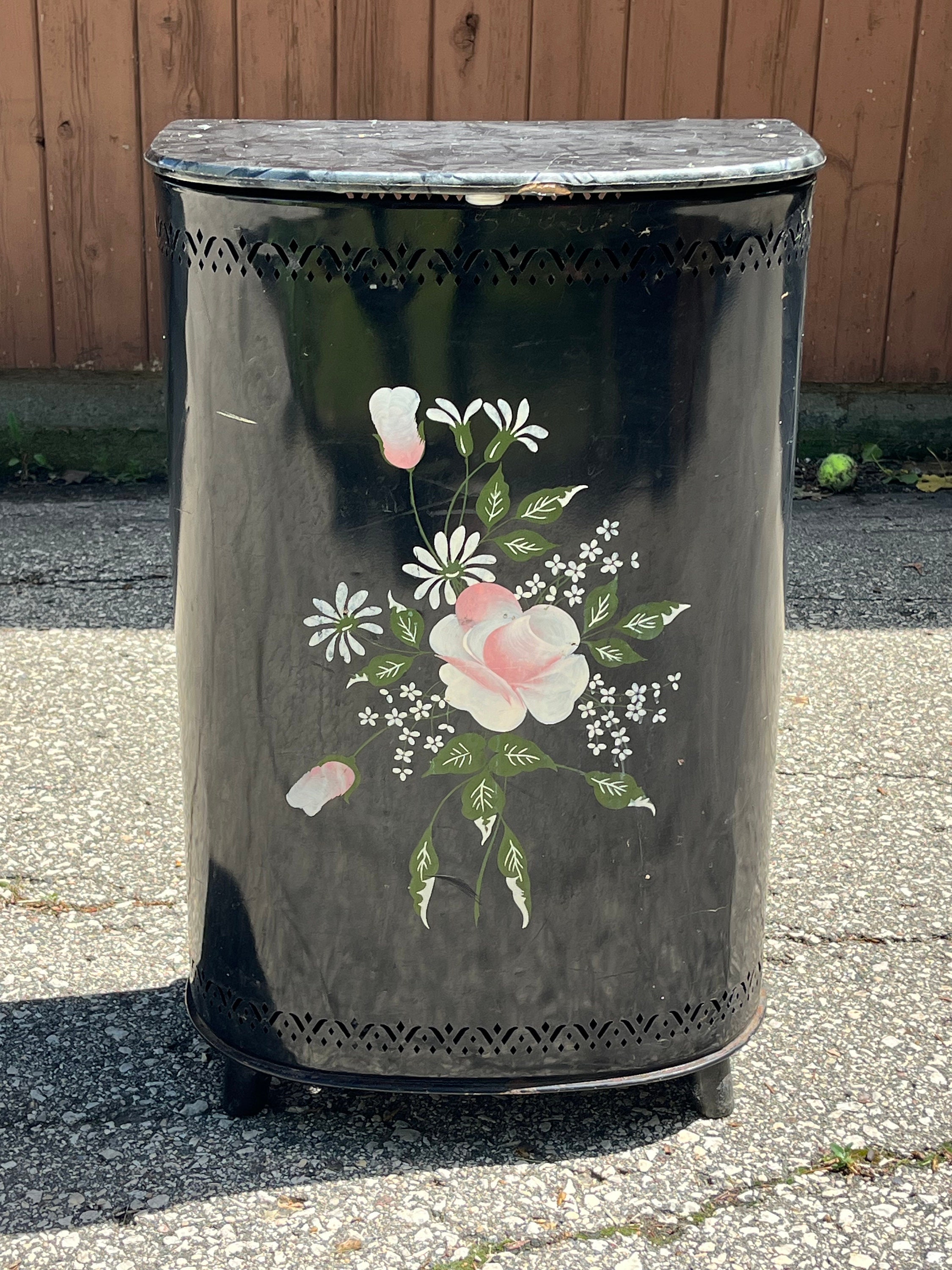 手描きの花柄ランドリーバスケット：ミッドセンチュリーモダンデコ